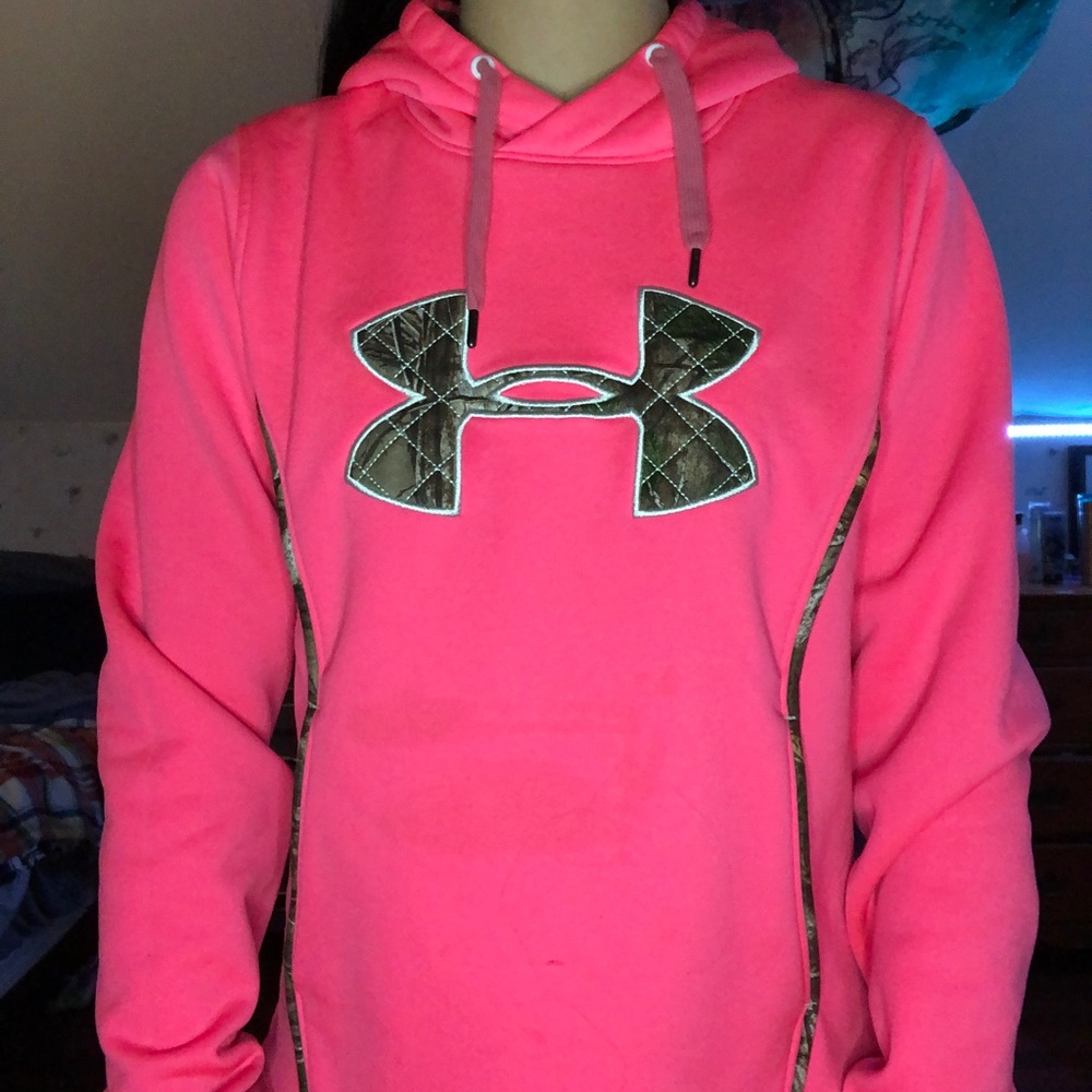 Under armor sweatshirt
